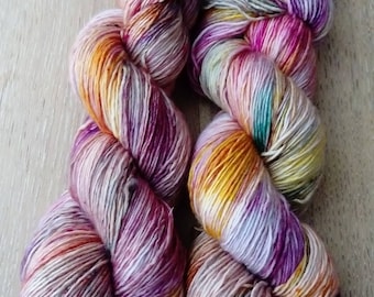 Wild flower, Orchid - KHM Single Fingering