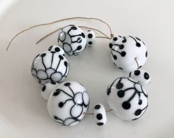 White black beads handmade lampwork set glass bead