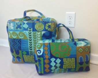 2 Piece Retro Tapestry Luggage Set - Garment and Toiletry Bag - Blue Green Turquoise Absract Design