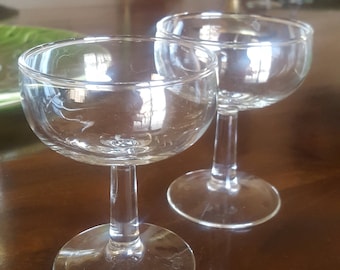 Champagne Coupes Rounded Vessel S/2