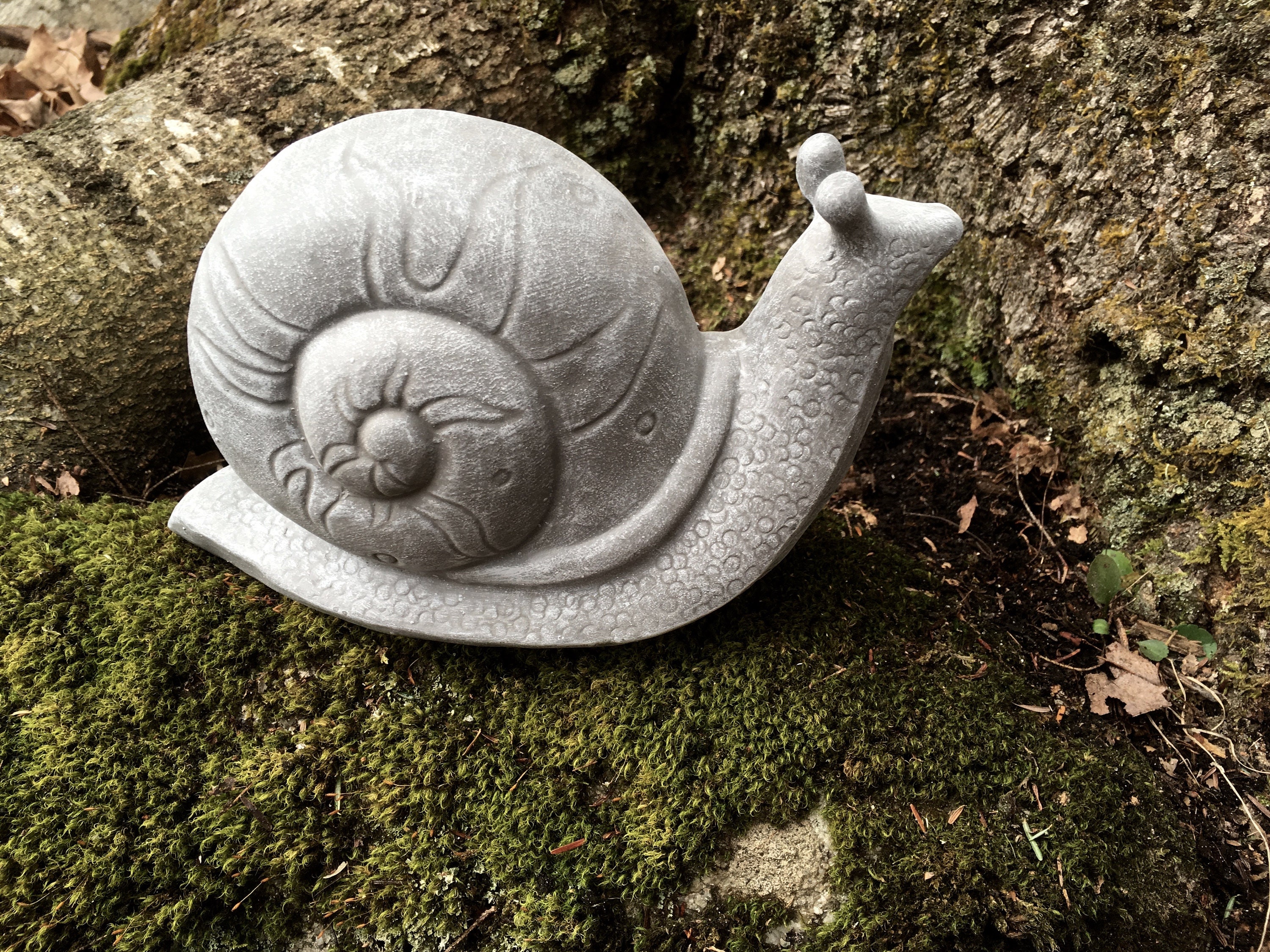 garden statue snail figurine