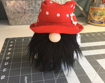 Summer Polka Dot Vacation Gnome