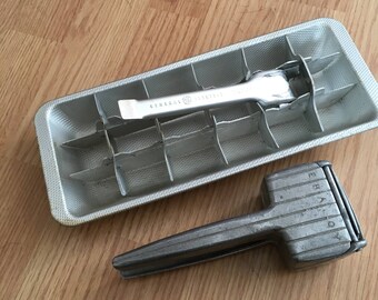 Vintage ice cube tray/ Vintage hand ice crusher