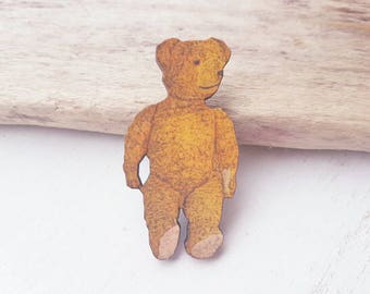 Bear brooch. Teddy bear brooch. Cuddly bear badge. Bear jewellery. Steiff. Teddy bear badge. Teddy bear jewellery. Vintage toy bear brooch.