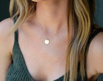Simple Gold Necklace in 14kt Gold Fill, Hammered Gold Disc Necklace, Circle Tag Necklace, Hammered Circle Necklace, Circle Coin Necklace