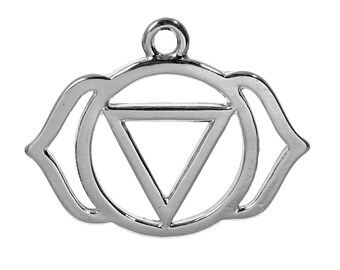 3 Silver Pendants - Antique - Chakra - Carved Agnya - Ajna - 29x23mm - 3pcs - Ships IMMEDIATELY from California - SC1293