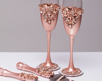 ROSE GOLD Wedding glasses and Cake Server Set cake knife rose gold bride and groom wedding toasting flutes wedding flutes cake set, set of 4
