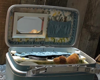Samsonite train case repurposed into bluetooth makeup/accessory case