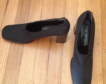 Cool 90's Block Heel Via Spiga Pumps Size 9