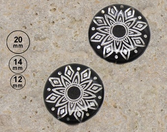 2 round cabochon 20 mm silver diamond triangle is 14 and 12 mm