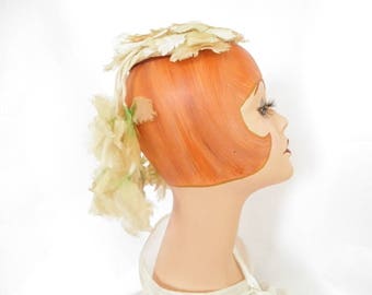 Lilly Dache hat, vintage flowered percher fascinator