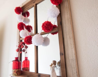 Pom Pom Garland / Super Bulky / Red & White