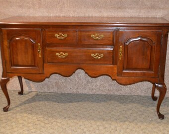 Vintage Thomasville Queen Anne Style Sideboard