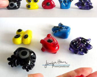 PANDEMIC! Glass virus Sculpture/Miniature/Mascot/Marker/Pawn made Jenefer Ham Board Game
