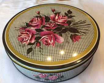 Vintage Huntley and Palmer Ltd cake box cookie tin from England