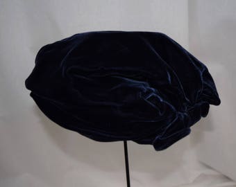 Vintage 1940s 1950s navy blue velvet slouch tam beret