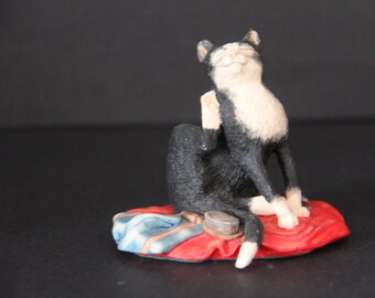 Vintage Border Fine Arts-Judy Boyt-Black and White Cat - "Scratch"