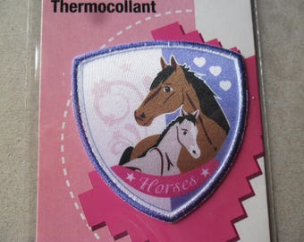 fusible applique 1 x shape ecuisson a Mare and foal 5.5 x 5.3 cm