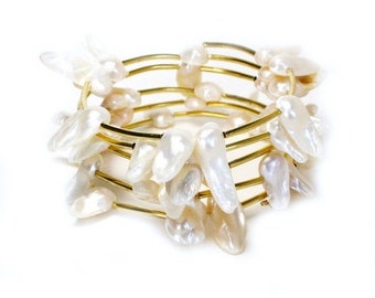 Clearance sale White mother of pearl blister gold memory wire spiral bracelet