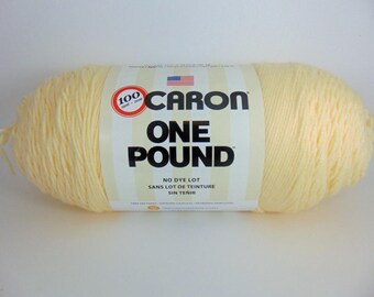 Cream Caron - One Pound worsted weight 100% acrylic yarn - 4065