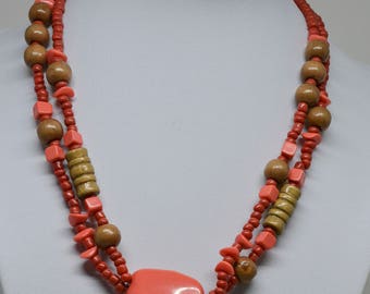 Gorgeous Vintage Beaded Necklace