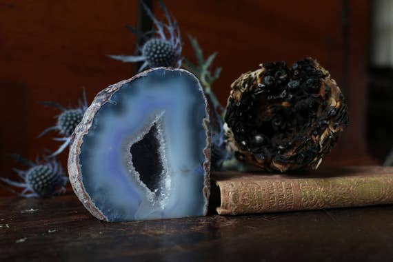 Blue Small Agate Geode 315g, Small Geode, Raw Agate, Agate Druzy, Agate Crystal, Little Geode, Mini Agate Geode, Collectible Geodes