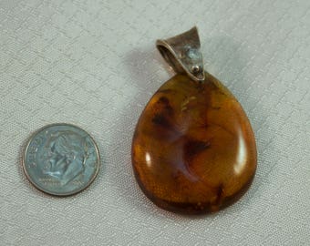 Vintage Jambasa Sterling Bale and Amber Pendant