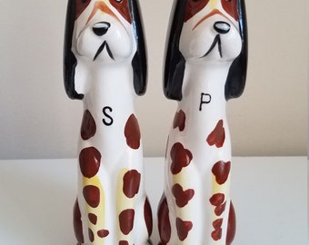 Vintage Commodore Made In Japan Hound Dog Kitschy Salt And Pepper Shakers