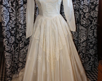 1950's Wedding Gown Item #191-WG