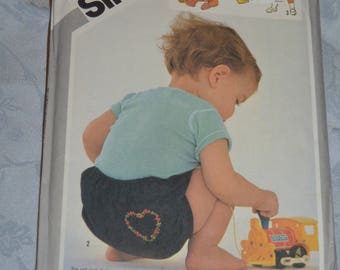 Simplicity 5558 Babies Layette...Transfers for Embroidery and Applique Included Sewing Pattern - UNCUT Size 6 Months