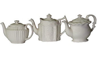 Vintage Cream Teapots Set of 3 Cottage Ivory I Godinger Teapots Creamware Collection of Teapots Cream Display Teapots
