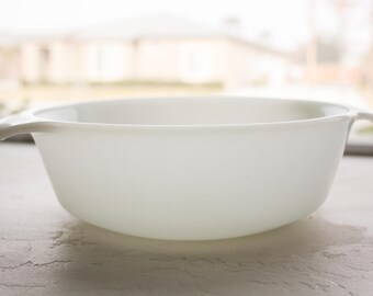 Milk Glass Ramekin, Anchor Hocking, Fire King,