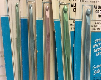 Susan BATES, Crochet Hook, Inline, Blue Card, Aluminum, Made in USA, Large Print, No 12106, Size back