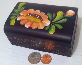 Vintage Wooden Black Box, Storage Box, Stash Box, Wood Box, 5 x 3 x 2, Nice Painted Design