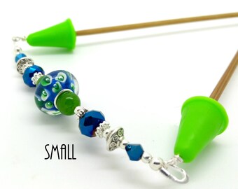 Knitting needle point protector - Green blue beaded needle stitch holder - gift for knitters - Lime needle tip cover end cap - small