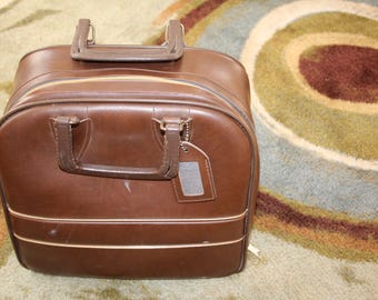 VINTAGE caramel colored STURDY bowling ball bag