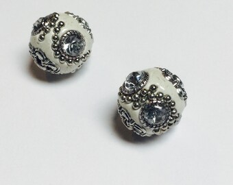 White Embellagio Beads - 4 Pieces - #131