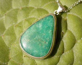 Chrysoprase Pendant in Sterling Silver