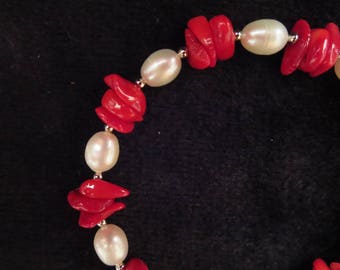 "vacation" bracelet with coral beads
