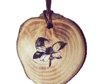 Primrose Flower Primula Vulgaris Wild Flowers Wooden Natural Handmade Engraved Necklace Charm Can Be Personalised #Etsy #Charm