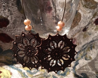 Freshwater pearl dangle earrings