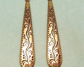 Etched Victorian Drop Antique Gold Trinity Brass 4 Pc. AG156
