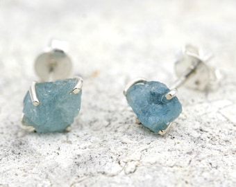 Raw Aquamarine Stud Earrings, Aquamarine Earrings, Raw Gemstone Earrings, Natural Stone Earrings, Aquamarine Stud Earrings, Raw Aquamarine