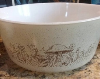 Vintage Pyrex ~ Forest Fancies Bowl