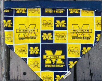 University of michigan dog bandana, dog bandana, michigan wolverines, Ann Arbor michigan, go blue