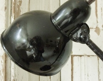 Classic Lamp, Bauhaus... CHARMANT!