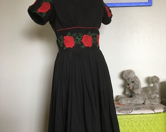 Vintage Womens Black and Red Embriodered Rose Swing Dress Small Rockabilly Madmen Bombshell Vixen