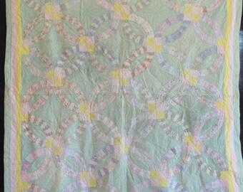 Double Wedding Ring Delight in Pastel Green with Feed Sacks