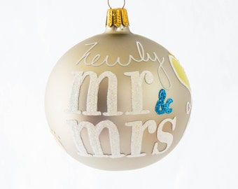 Mr & Mrs Ornament Newly Mr and Mrs Paisley Blown Glass Ornament - Personalize Wedding Gift Bride and Groom Bridal, Newlywed Gift, Monogram