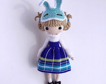 English: Crochet Doll Pattern-Kayla 凯拉. (Little Girl with Rabbit Mask)